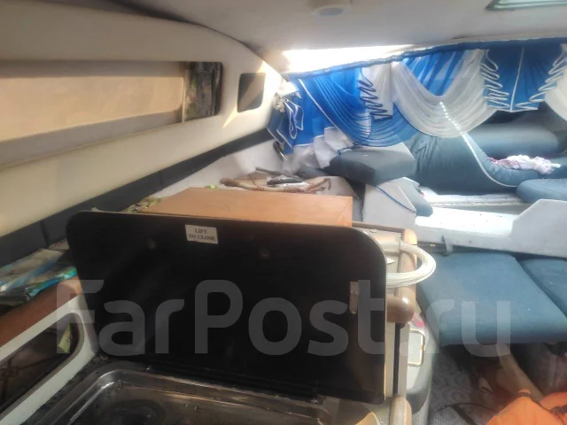 Bayliner. ����� 8,9��., ��������� ���������, 250��.�., ������ ����