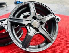 Bridgestone Toprun. 5.5x15", 4x100, ET45,  67,1. 