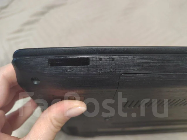 Acer Aspire E5-575G. 15.6", 2,3����, ��� 4 ��, ���� 1���, WiFi: 1, Bluetooth: 1, ����������� �� 6��. ����