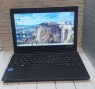 Acer TravelMate. 11.6", 1,1����, ��� 4 ��, ���� 60���, WiFi ����