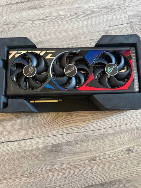GeForce RTX 4090 ����