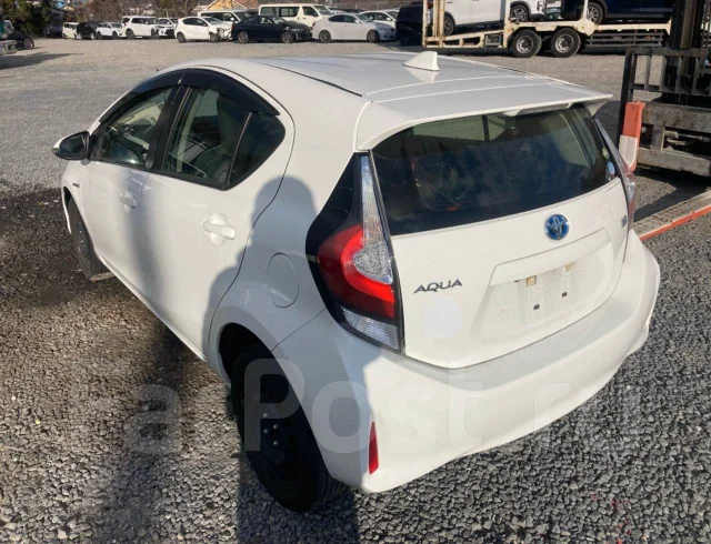 Toyota Aqua. NHP10, 1NZFXE ����