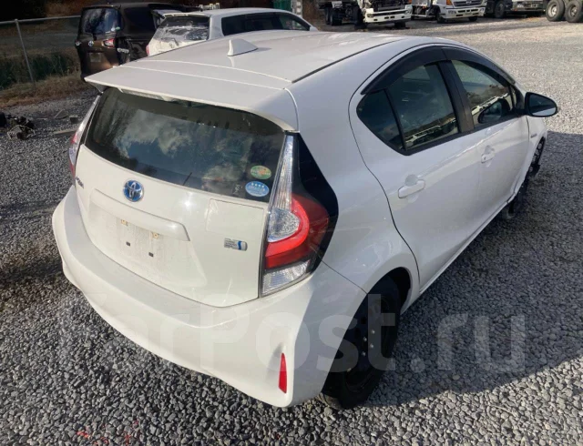 Toyota Aqua. NHP10, 1NZFXE ����