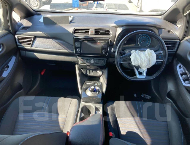 Nissan Leaf. ZE1, EM57 ����