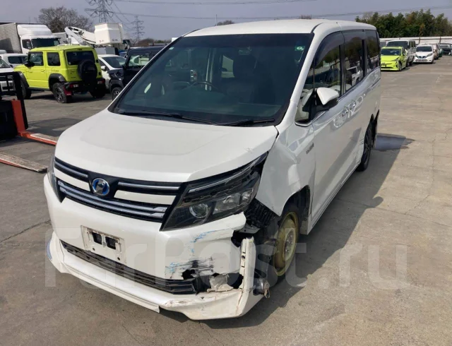 Toyota Voxy. ZWR80, 2ZRFXE ����