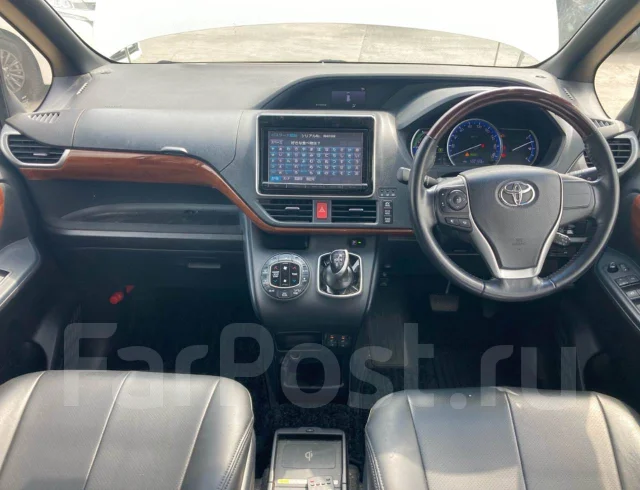 Toyota Voxy. ZWR80, 2ZRFXE ����