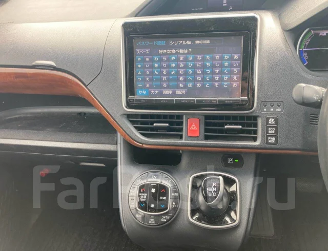 Toyota Voxy. ZWR80, 2ZRFXE ����