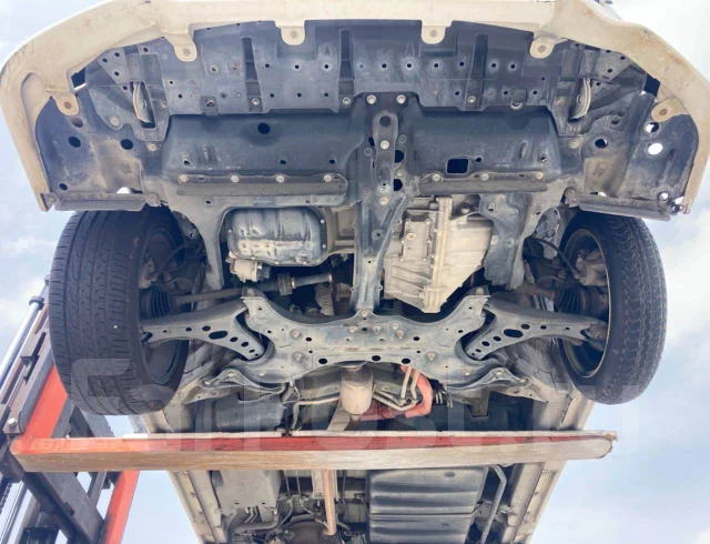 Toyota Voxy. ZWR80, 2ZRFXE ����