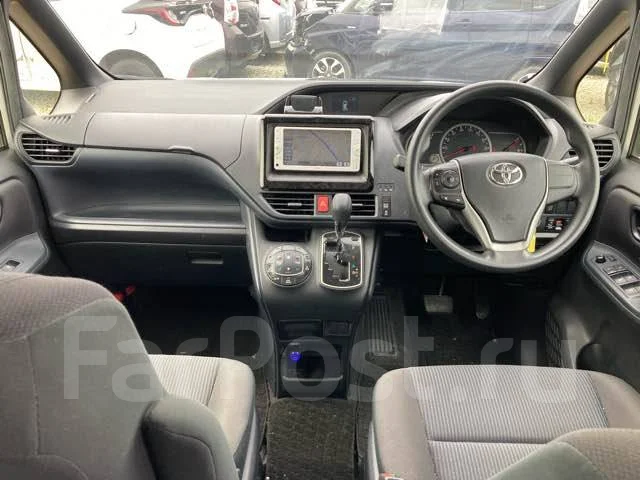 Toyota Voxy. ZRR80, 3ZRFAE ����