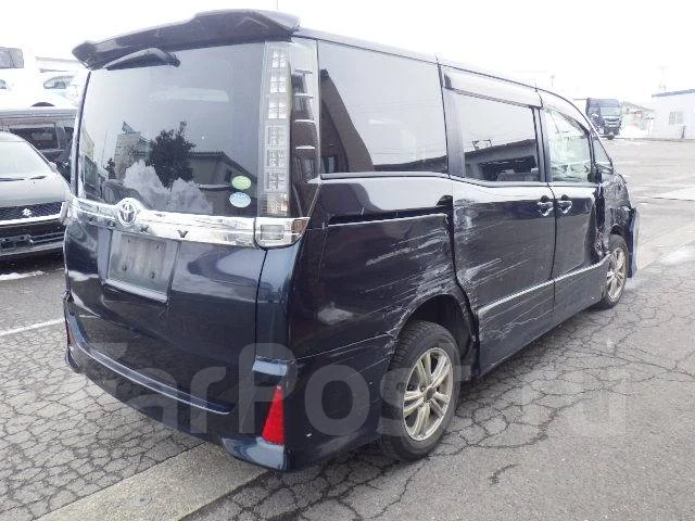 Toyota Voxy. ZRR855, 3ZRFAE ����