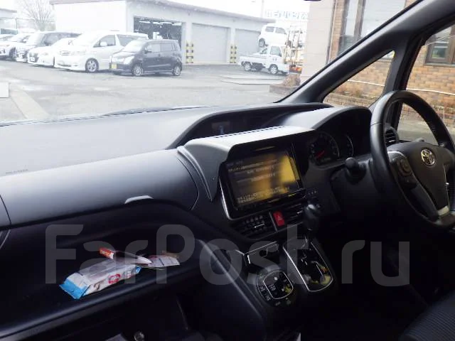 Toyota Voxy. ZRR855, 3ZRFAE ����