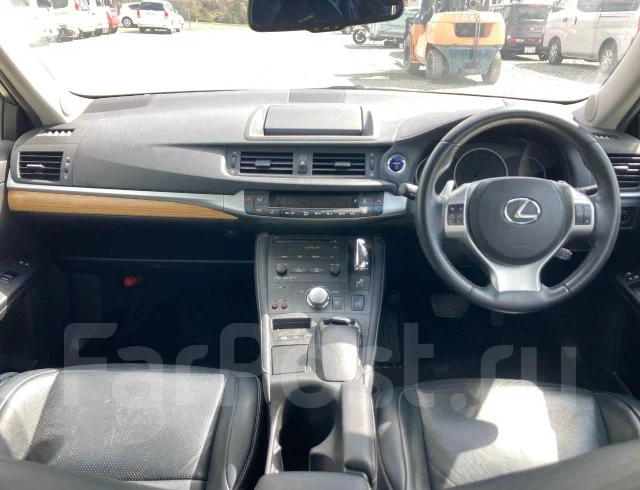 Lexus CT200h. ZWA10, 2ZRFXE ����