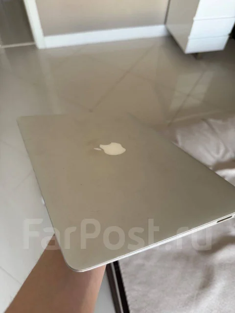 Apple MacBook Air 13 2010 Late. ��� 4 ��, WiFi: 1 ����
