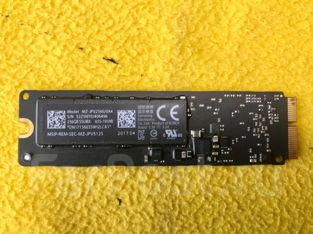 Apple MacBook Pro 15 2015 Mid. 15.4", WiFi: 1, Bluetooth: 1 ����