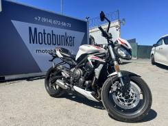 Triumph Street Triple