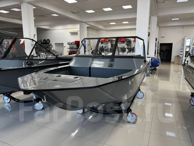 Swimmer. ����� 4,4��., ��������� ��� ���������, 30��.�., ������ ����
