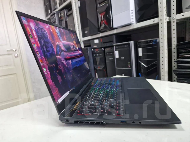 Mechrevo. 15.6", 4,9����, ��� 16 ��, ���� 512���, WiFi: 1, Bluetooth: 1, ����������� �� 3��. ����