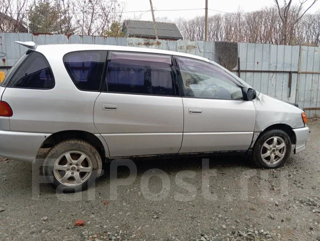 Toyota Ipsum. �������, ��������, 2.0 (135��.�.), ������, 300����. �� ����