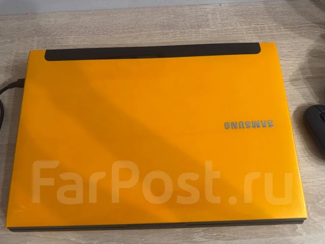 Samsung. 17.3", 3,5����, ��� 8 ��, ���� 750���, WiFi: 1, Bluetooth: 1, ����������� �� 12��. ����