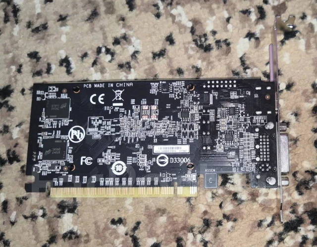 GeForce GT 710 ����