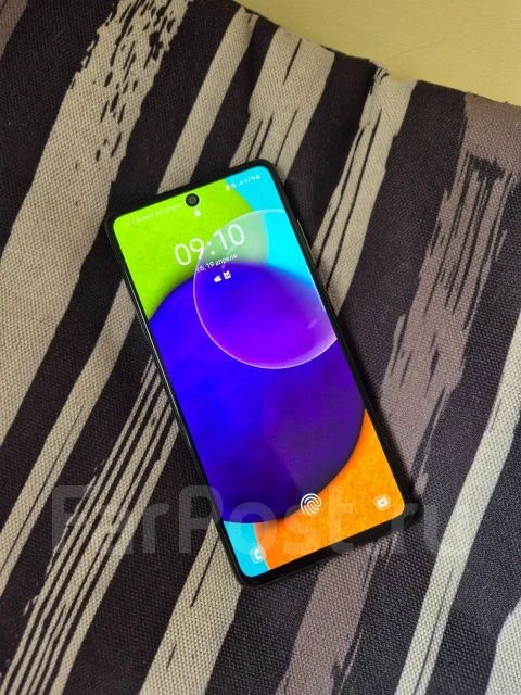 Samsung Galaxy A52. �/�, 128 ��, ������, 5G ����