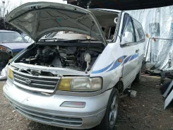 Nissan Largo. NW30721983, KA24DE ����
