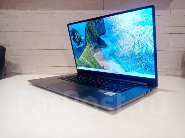 Huawei. ���� 512���, WiFi: 1, Bluetooth: 1, ����������� �� 3��. ����