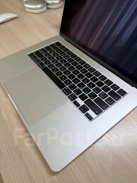 Apple MacBook Air 15 2023 MQKT3. 15", ��� 8 ��, ���� 512���, WiFi: 1, Bluetooth: 1, ����������� �� 12��. ����