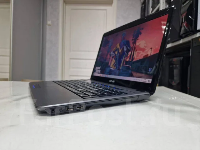 DNS. 15.6", 3,2����, ��� 8 ��, ���� 500���, WiFi: 1, Bluetooth: 1 ����