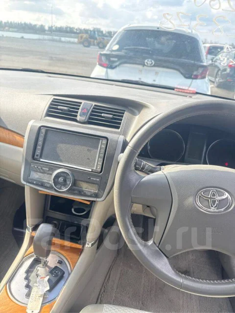 Toyota Premio. ZRT260, 2ZR ����