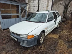 Mitsubishi Libero ����