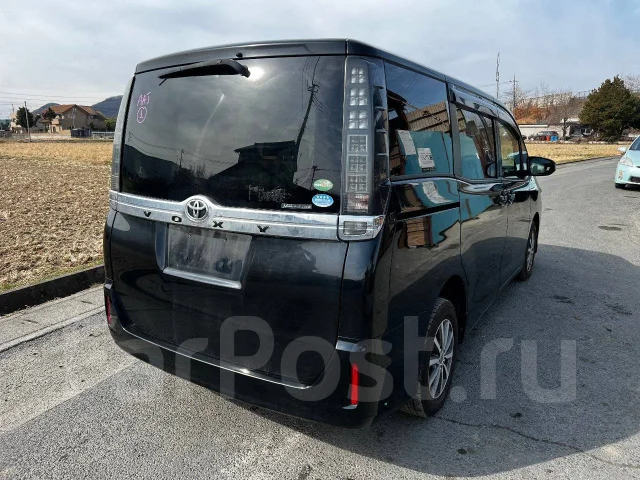 Toyota Voxy. ZRR85, 3ZR ����