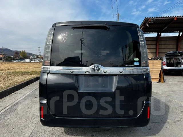 Toyota Voxy. ZRR85, 3ZR ����