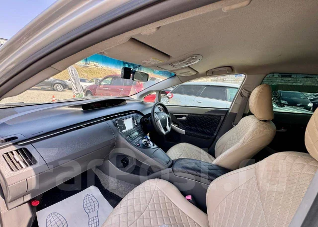 Toyota Prius. �������, ��������, 1.8 (99��.�.), ������, 287 000����. �� ����