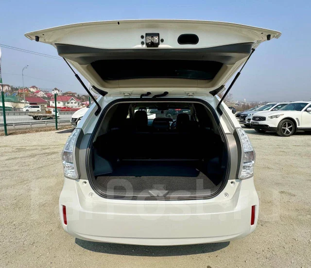 Toyota Prius a. �������, ��������, 1.8 (99��.�.), ������, 190 000����. �� ����