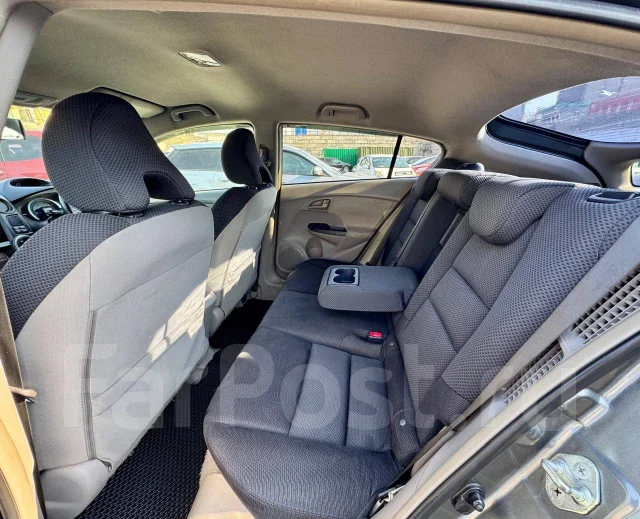 Honda Insight. �������, ��������, 1.3 (88��.�.), ������, 186 000����. �� ����
