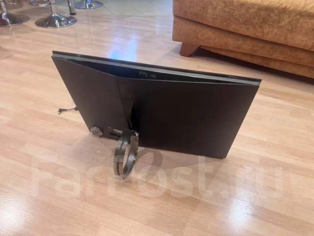Asus. 23.6" ����