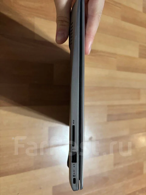 Acer Swift 1. 14", 1,6����, ��� 8 ��, ���� 256���, WiFi: 1, Bluetooth: 1, ����������� �� 3��. ����