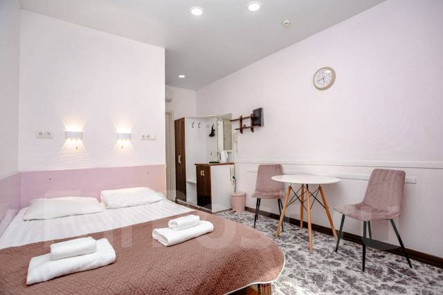   /  "Lampa Hotel"  3700 / 