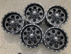 Fuel Off-Road Revolver. 8.0x16", 5x114.3, 5x127, ET0, �� 72���. ����