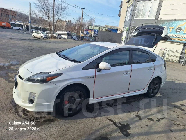 Toyota Prius. �������, ��������, 18.0, ������, 275 000����. �� ����