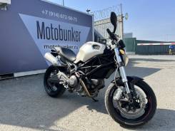 Ducati Monster 696
