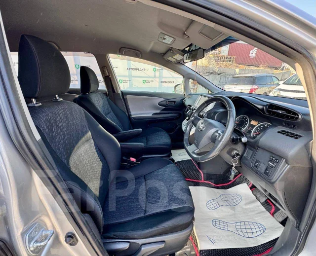 Toyota Wish. �������, 4wd, 1.8 (133��.�.), ������, 152 000����. �� ����