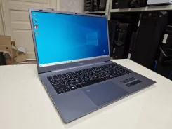 DEXP Atlas. 15.6", 4,4����, ��� 16 ��, ���� 1 024���, WiFi: 1, Bluetooth: 1, ����������� �� 6��. ����