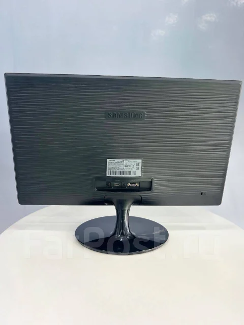 Samsung. 24", ���������� OLED ����