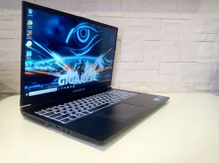 Gigabyte. WiFi: 1, Bluetooth: 1 ����
