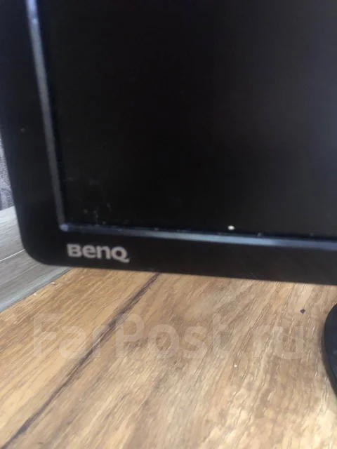 BenQ. 19", ���������� OLED ����