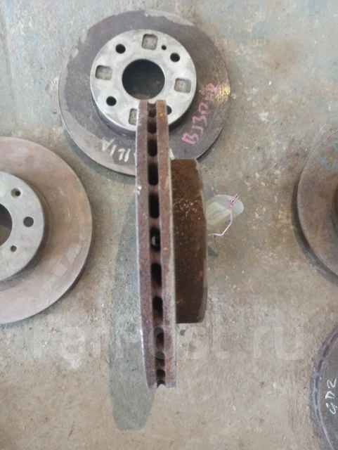 ���� ��������� �������� Nissan P11 4020693J01 ����