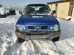 Nissan Terrano II ����