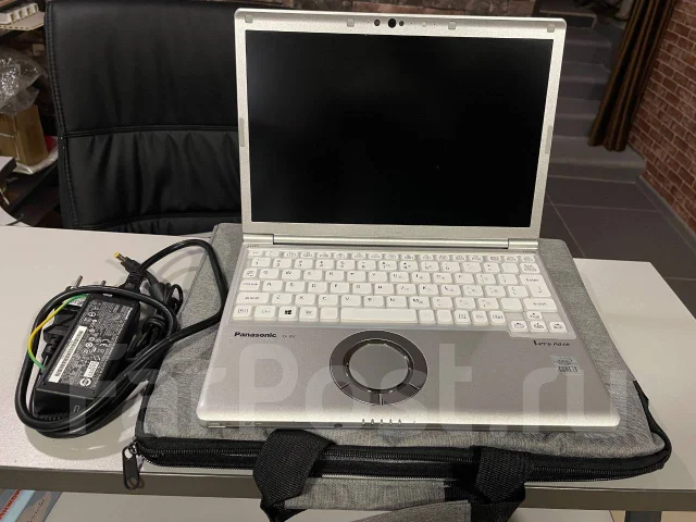 Panasonic Let's Note. 12.5", 1,8����, ��� 8 ��, ���� 256���, WiFi: 1, Bluetooth: 1, ����������� �� 8��. ��� ����� �� ������������ ����